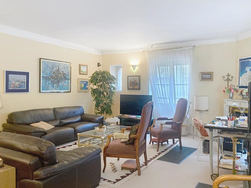 Appartement - 180 m² - 6 pièces