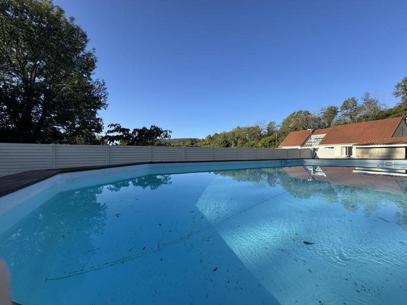 Maison - 195 m² - 6 pièces