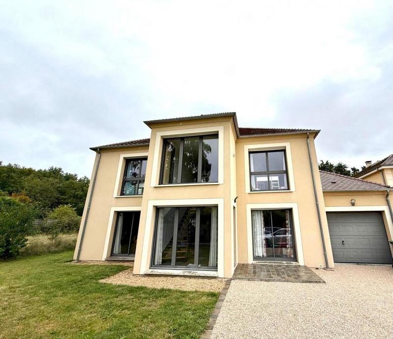 Pavillon - 194 m² - 7 pièces