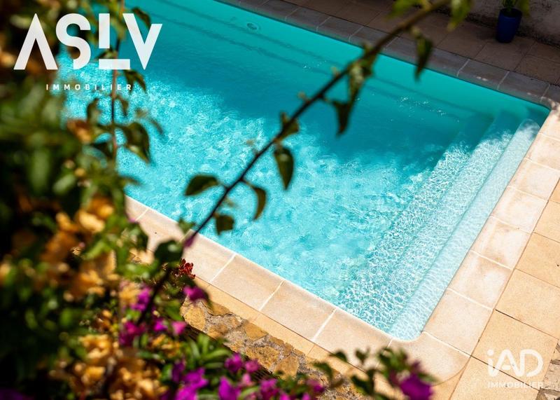 Maison - 95 m² - 4 pièces