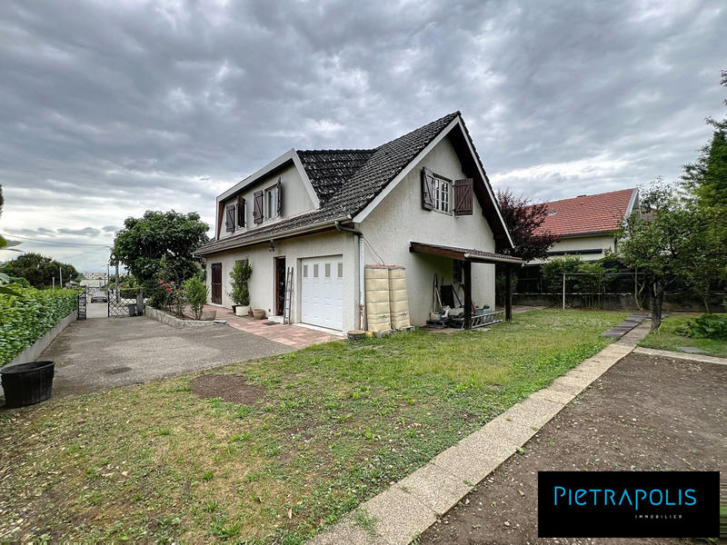 Maison traditionnelle - 132 m² - 6 pièces