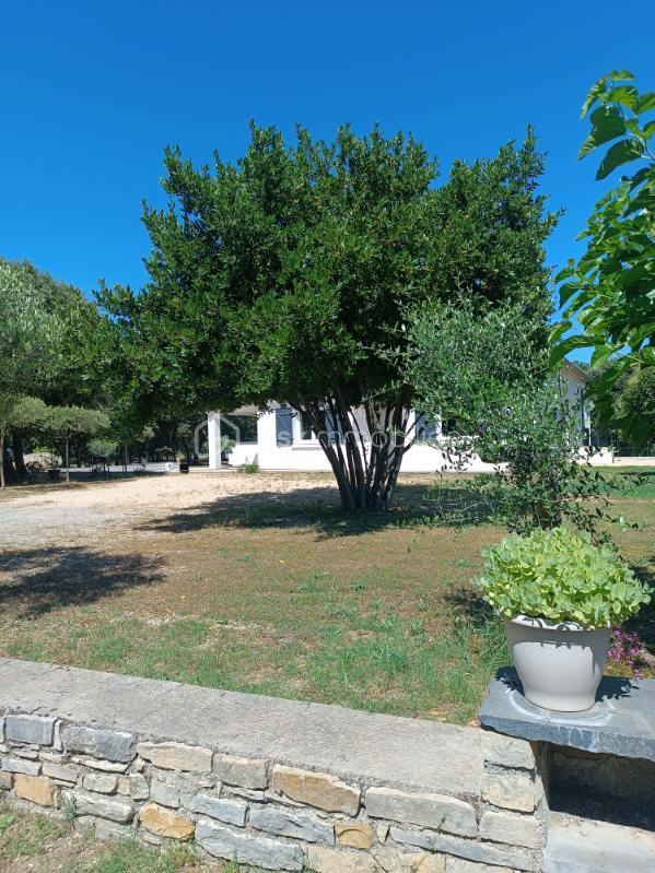 Propriété - 317 m² - 8 pièces