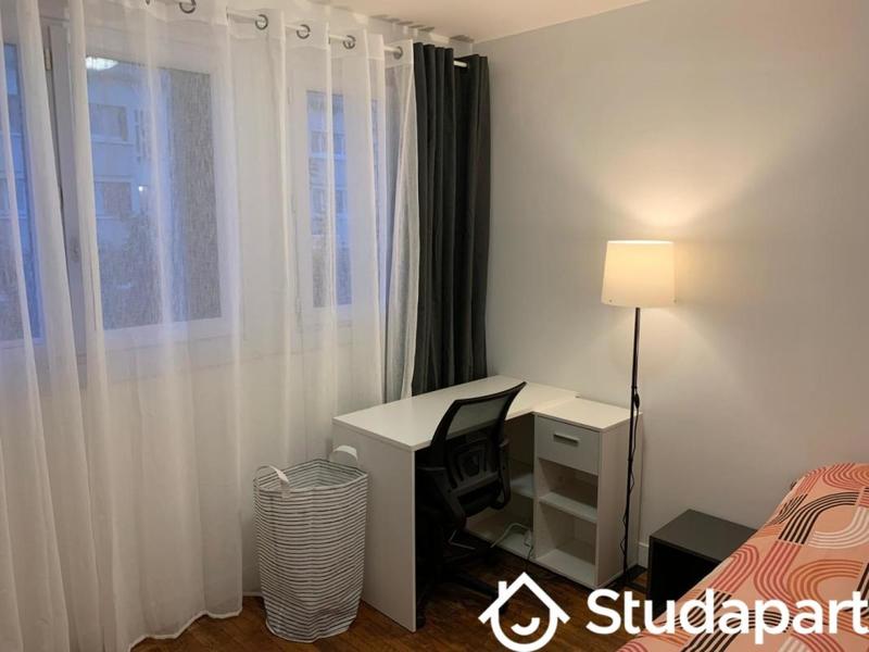 Chambre - 15 m² - 1 pièce