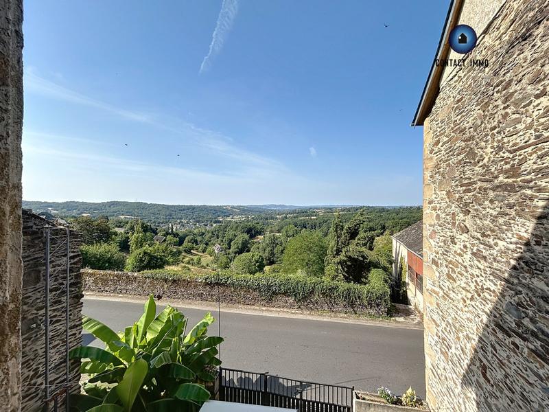 Maison - 141 m² - 6 pièces