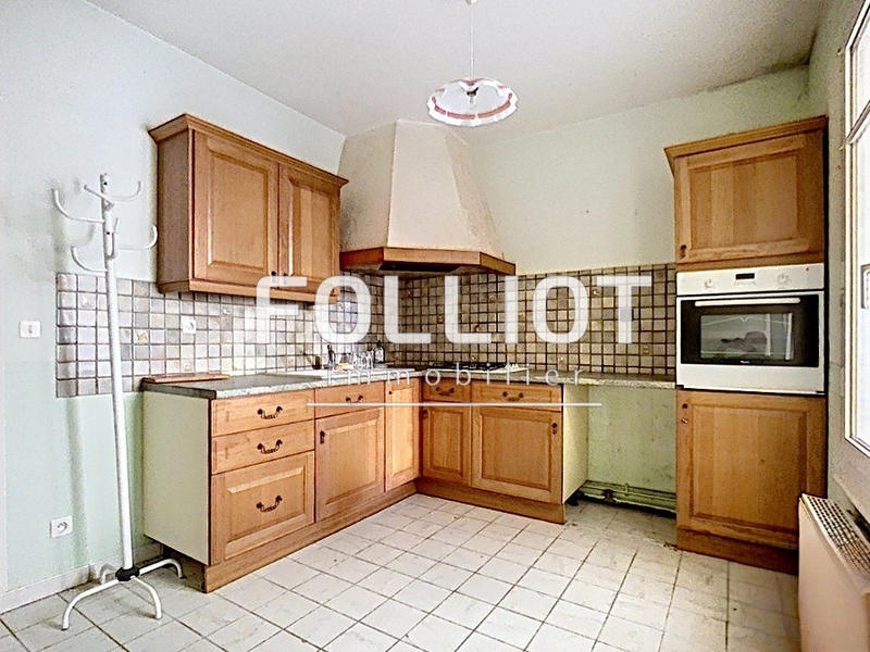 Maison - 169 m² - 12 pièces