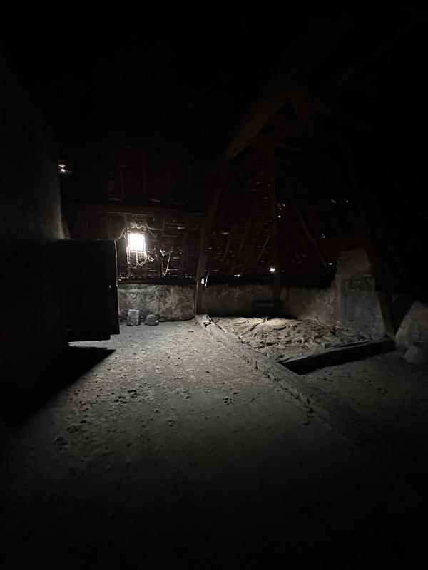 Loft - 130 m² - 3 pièces