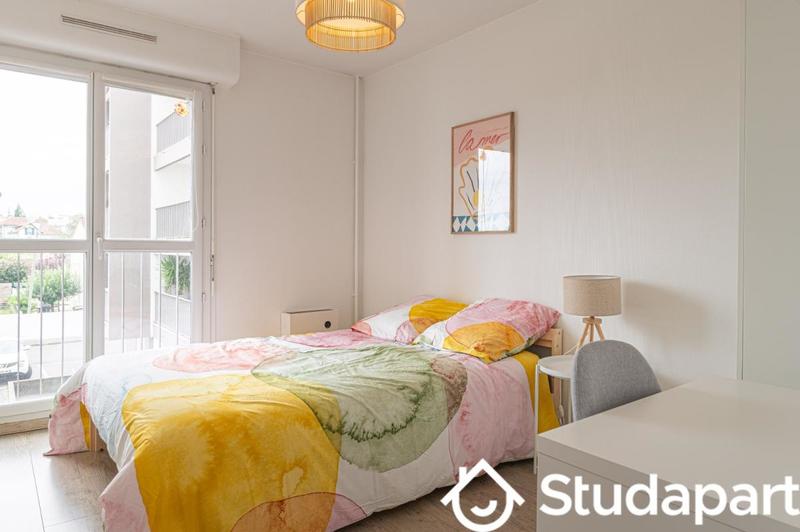 Chambre - 10 m² - 1 pièce