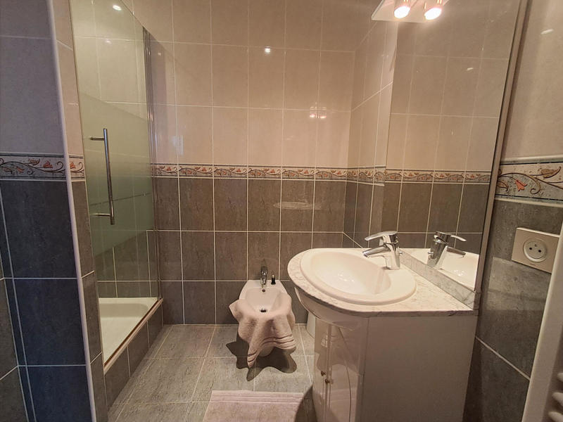 Maison - 205 m² - 7 pièces