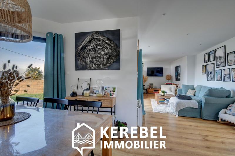 Maison - 99 m² - 5 pièces