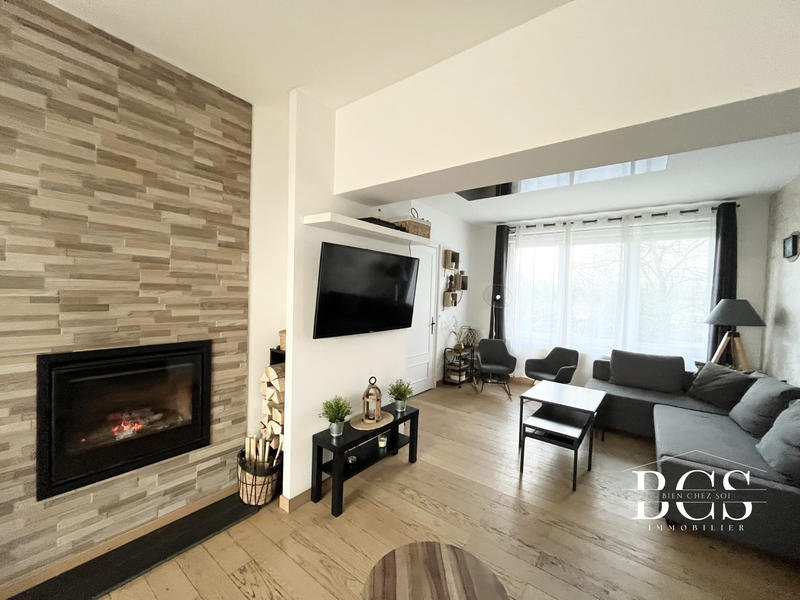 Maison - 174 m² - 9 pièces