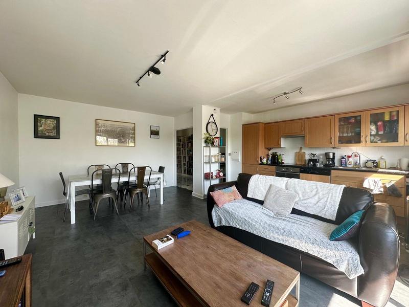 Appartement - 94 m² - 5 pièces