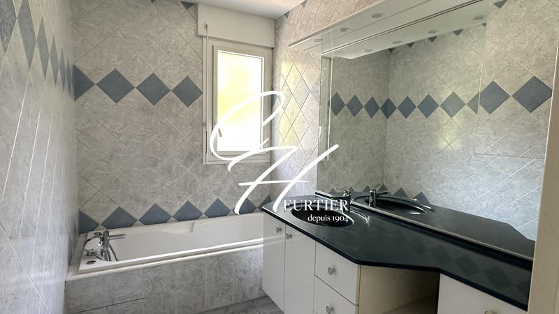 Appartement - 109 m² - 5 pièces