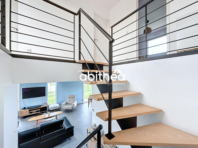 Maison - 140 m² - 6 pièces