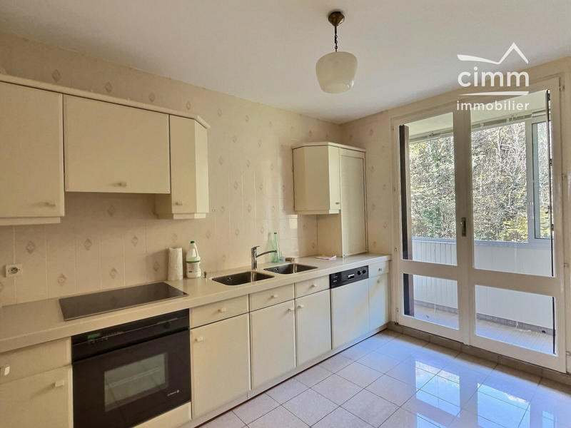 Appartement - 72 m² - 3 pièces