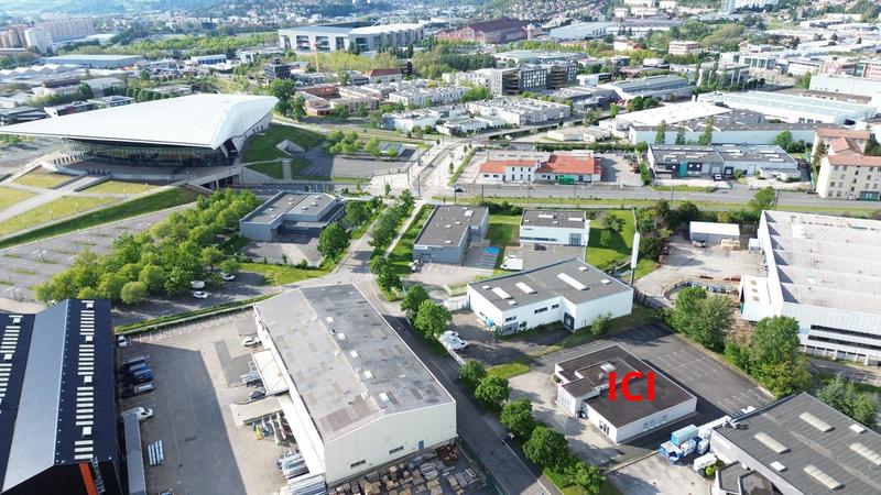 Local d'activités - 152 m² - 3 pièces