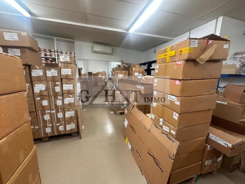 Entrepôt - 260 m²