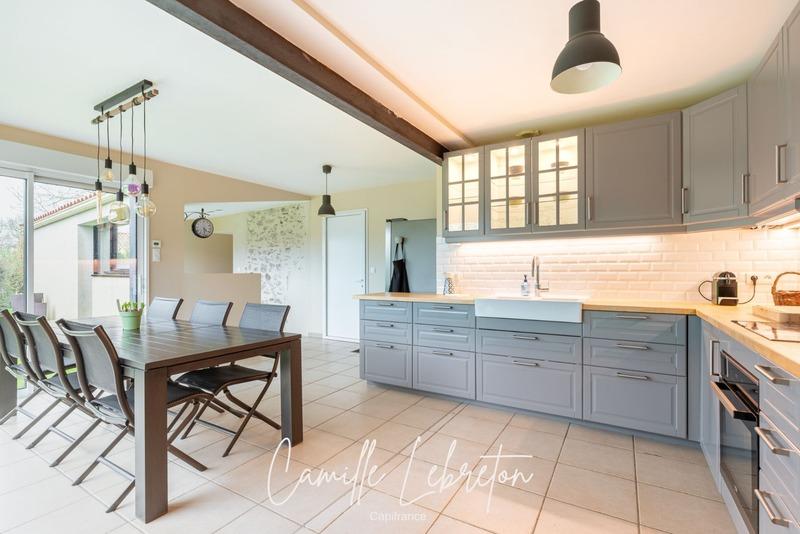 Maison - 198 m² - 6 pièces