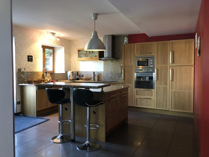 Maison - 300 m² - 6 pièces