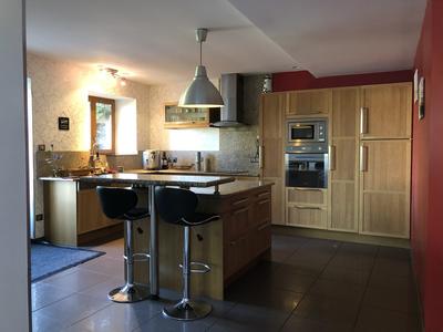 Maison - 300 m² - 6 pièces