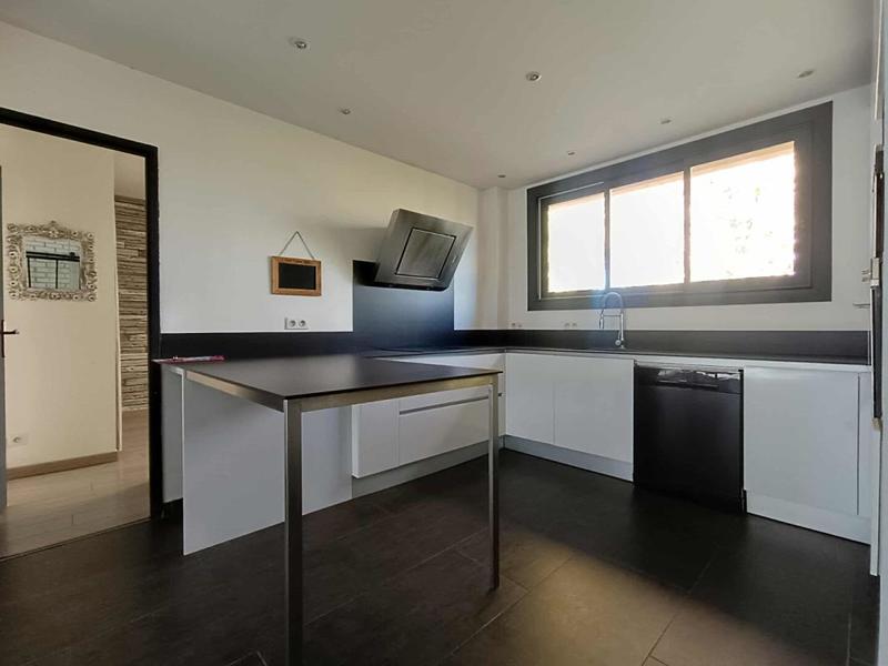 Appartement - 95 m² - 4 pièces