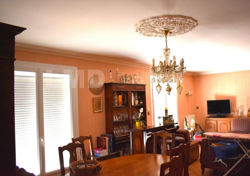 Maison - 215 m² - 14 pièces