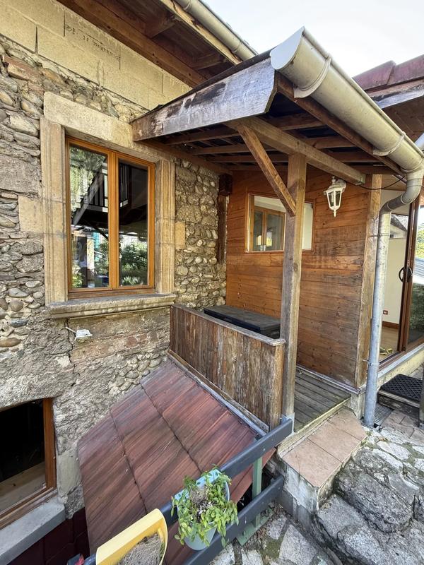 Maison - 149 m² - 8 pièces