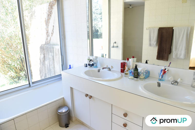 Villa - 280 m² - 7 pièces