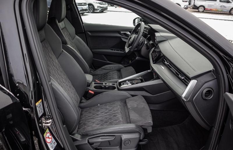 Audi A3 sportback 40 TFSIe s-Line 204 Hybride Rechargeable / Apple Carplay Android Auto Audio B&amp;O Coffre Elec Regulateur de Distance