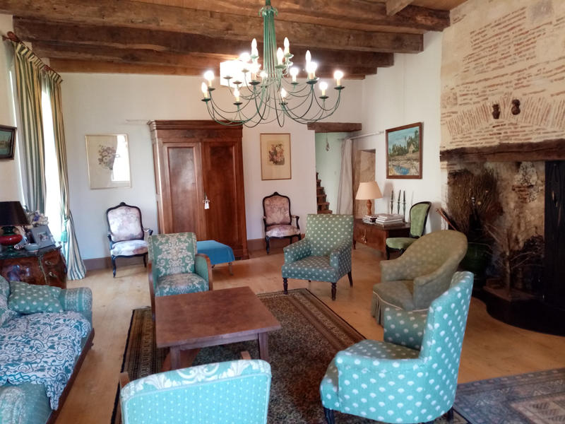 Maison - 300 m² - 9 pièces