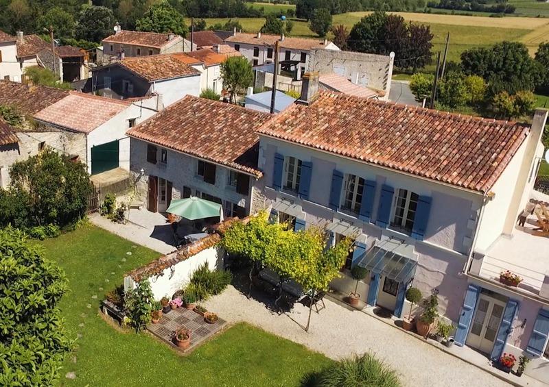 Maison en pierre - 280 m² - 11 pièces