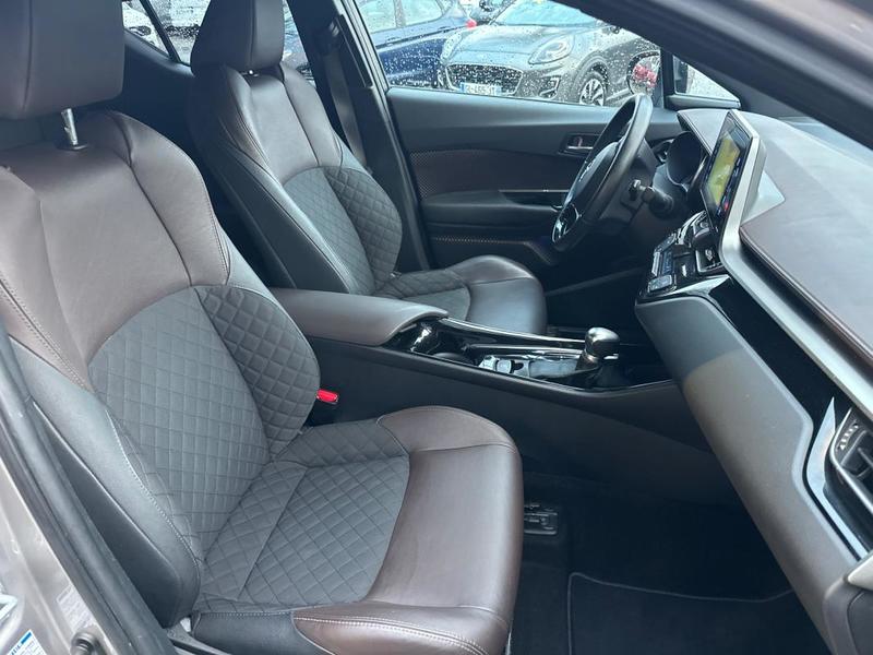 Toyota c-Hr 1.2t Cvt 4wd Graphic