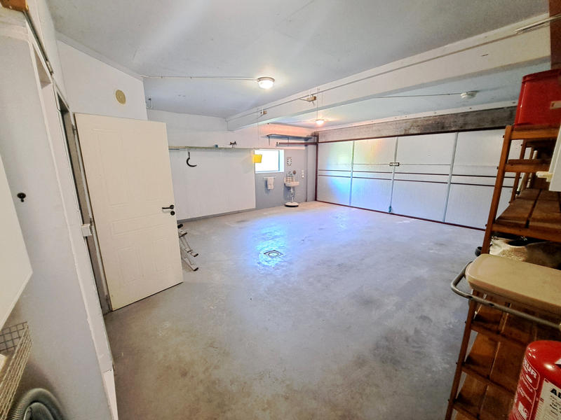 Maison - 202 m² - 5 pièces