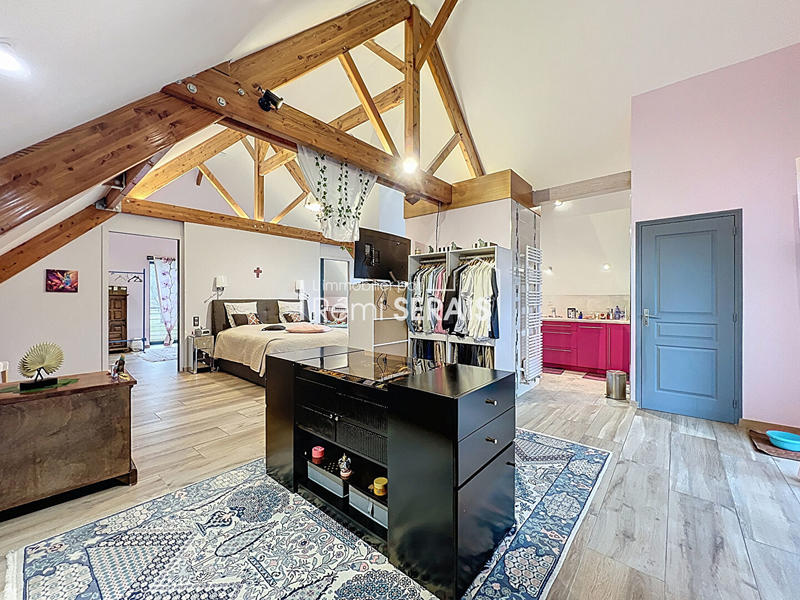 Demeure - 593 m² - 8 pièces