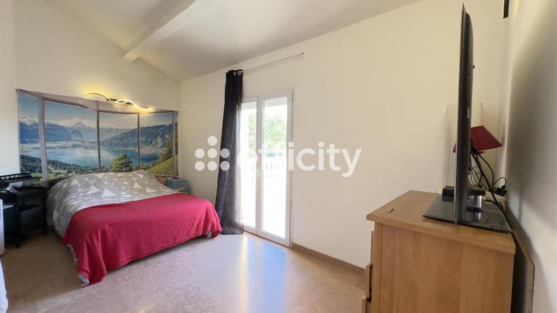 Pavillon - 130 m² - 7 pièces