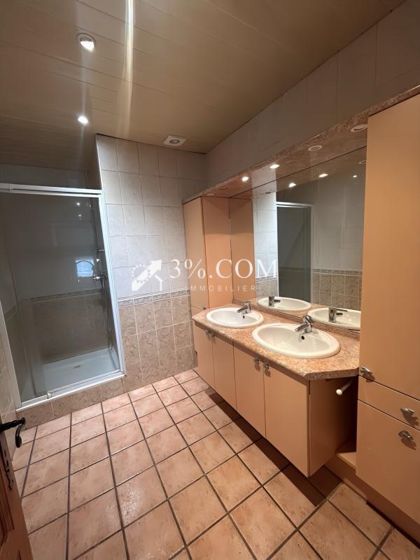 Maison - 166 m² - 7 pièces