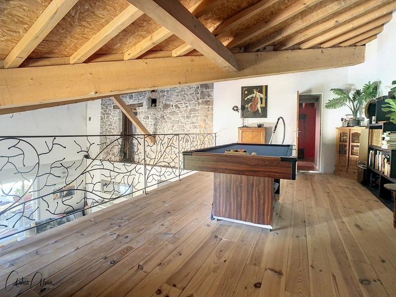 Maison - 463 m² - 9 pièces