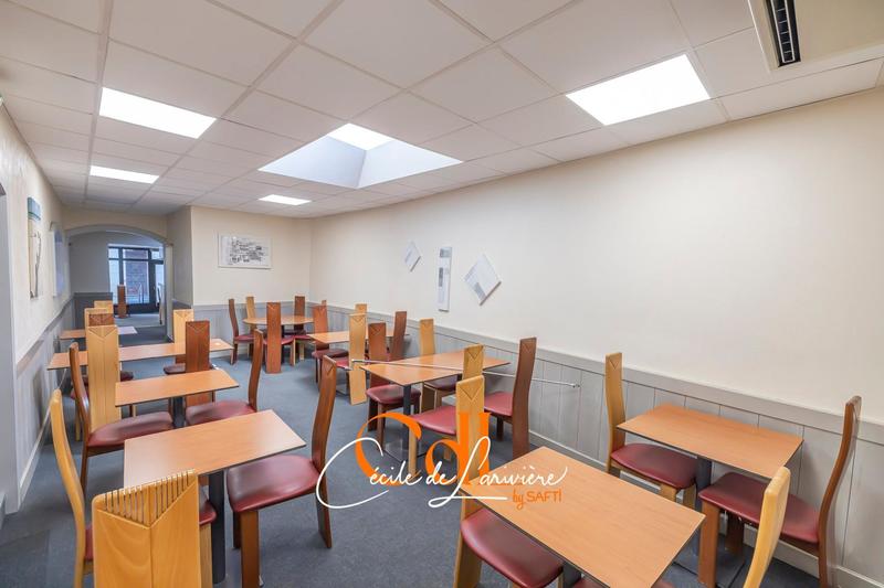 Local commercial - 126 m² - 2 pièces