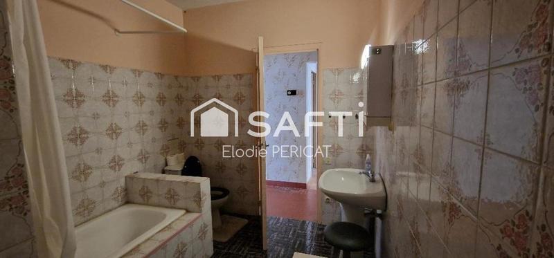 Maison - 275 m² - 7 pièces