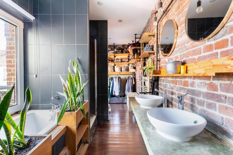 Appartement - 107 m² - 2 pièces