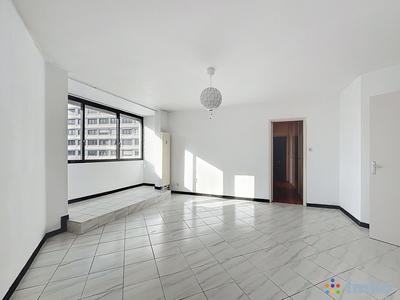 Appartement - 79 m² - 4 pièces