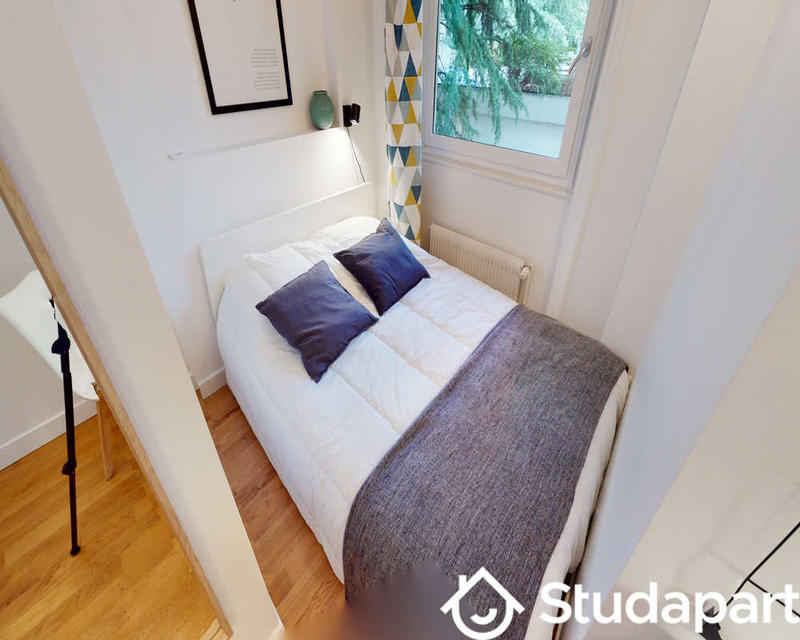 Chambre - 150 m² - 1 pièce