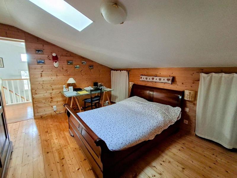 Maison - 225 m² - 7 pièces