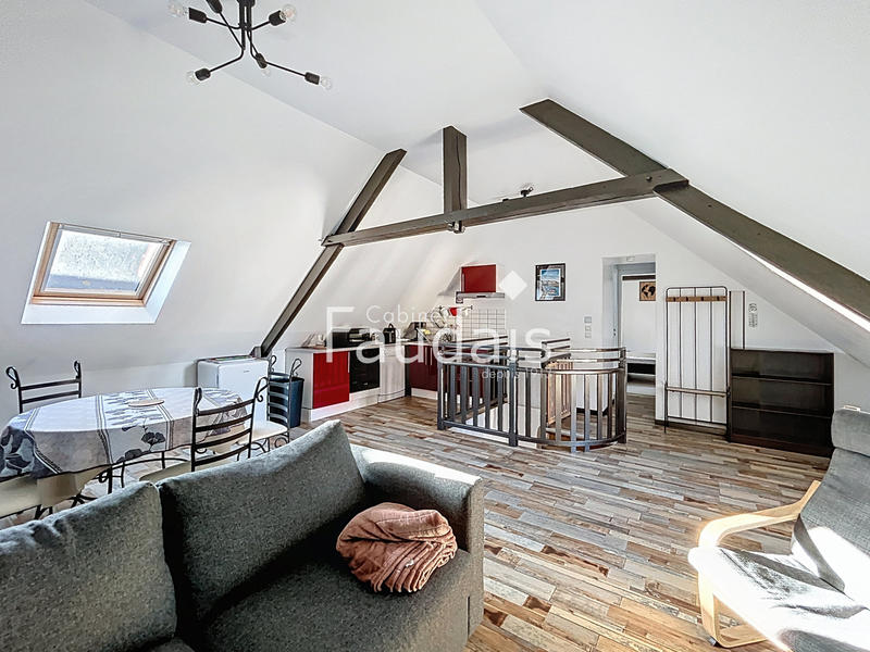 Maison - 140 m² - 8 pièces