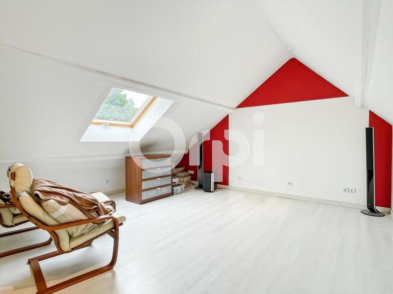 Maison - 260 m² - 9 pièces