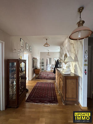 Appartement - 197 m² - 5 pièces