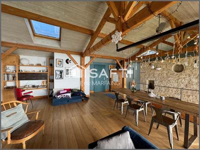 Maison - 230 m² - 8 pièces