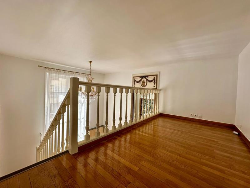 Appartement - 100 m² - 4 pièces