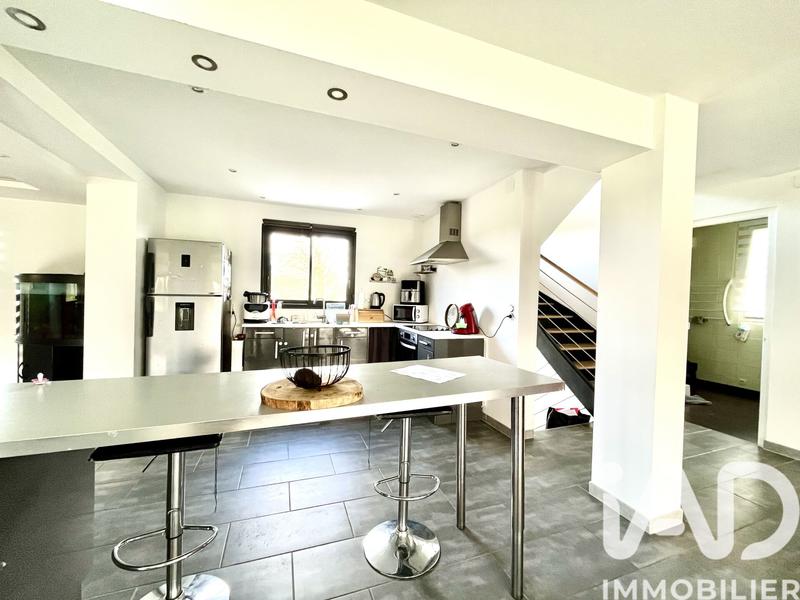 Maison - 140 m² - 5 pièces