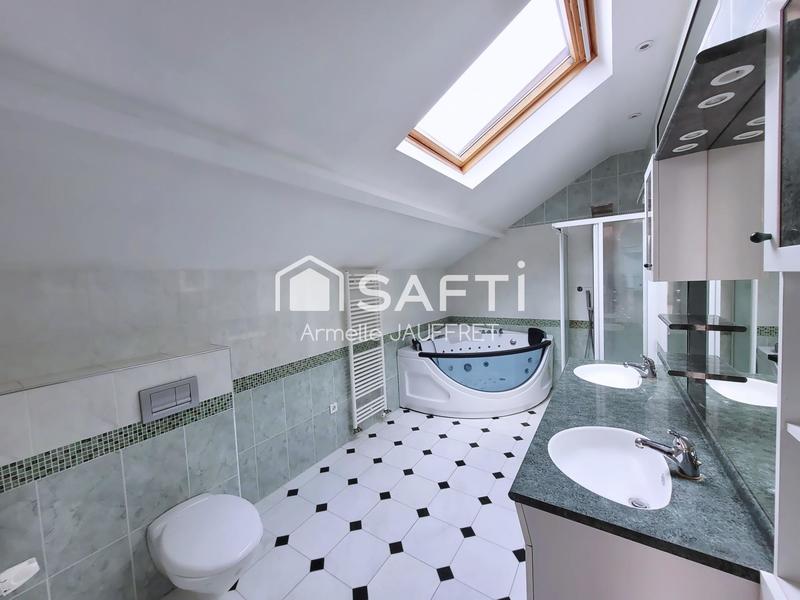 Maison - 158 m² - 6 pièces