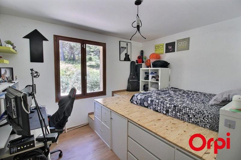 Villa - 184 m² - 6 pièces